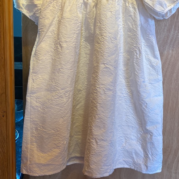 Puff Dress - Picture 9 of 10